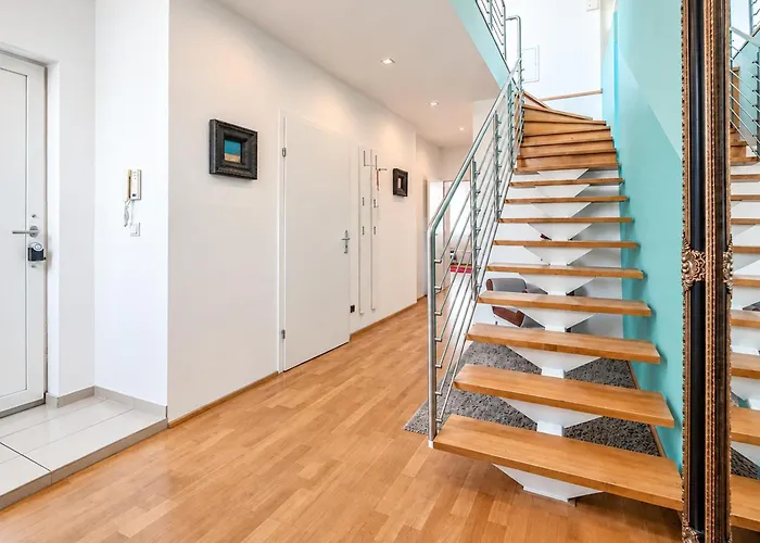 Two Bedroom Rooftop For 6 Near Center & Metro U2